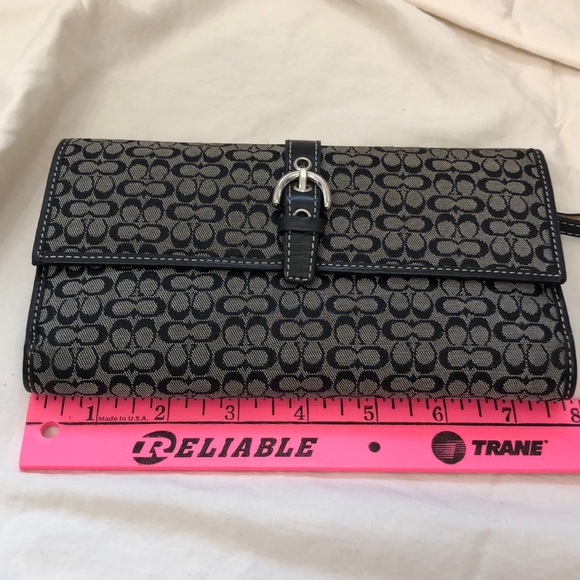 Authentic Signature black Coach satchel and wallet - Picture 7 of 12